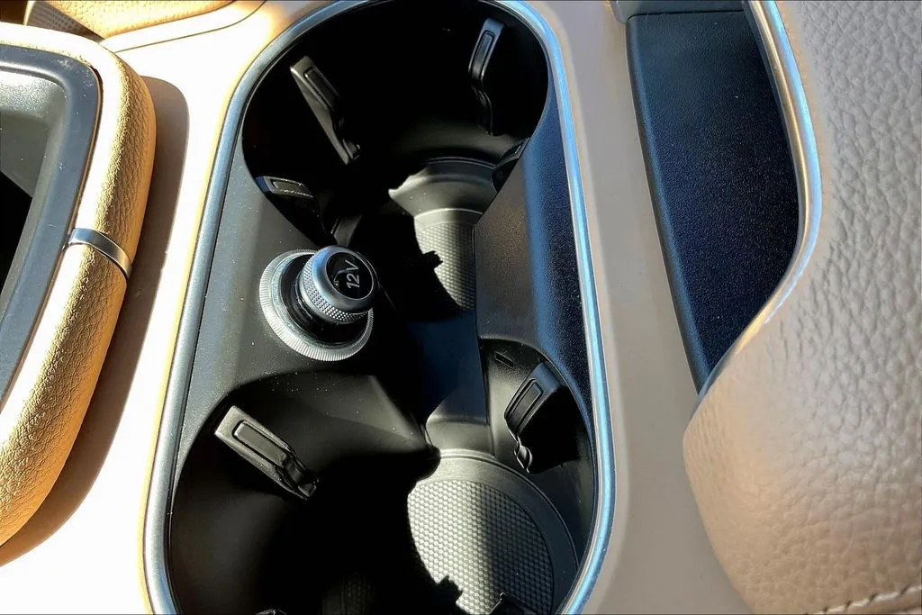Porsche Cayenne photo 16