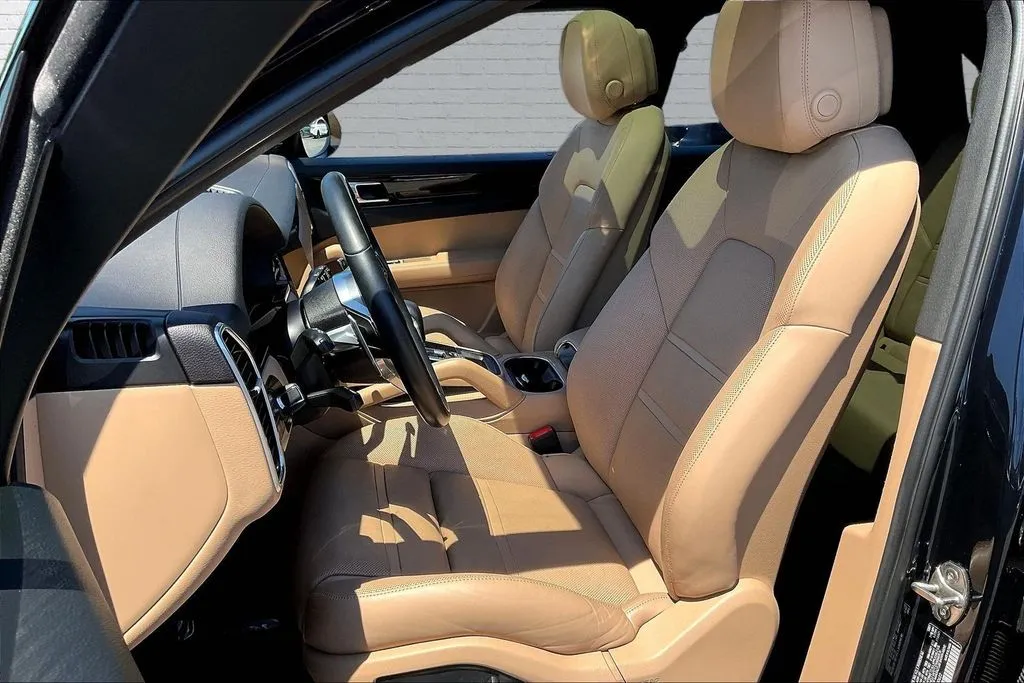 Porsche Cayenne photo 21