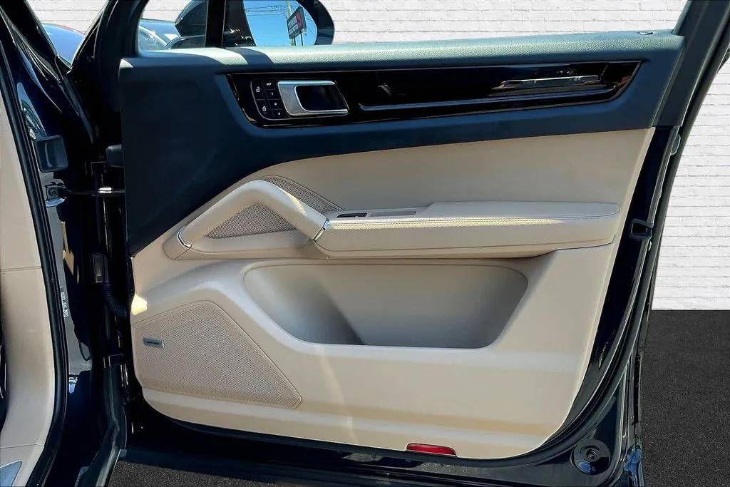 Porsche Cayenne photo 28