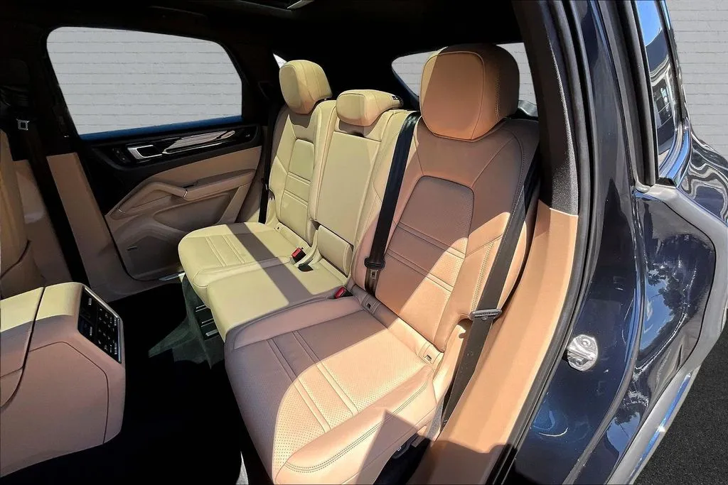Porsche Cayenne photo 22