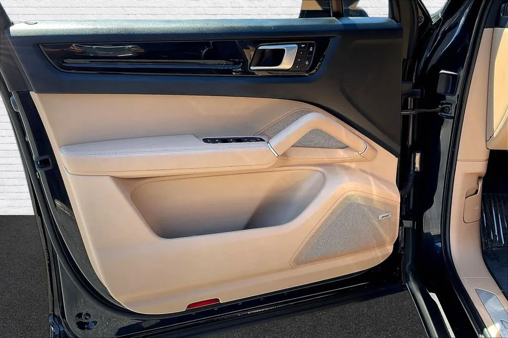 Porsche Cayenne photo 20