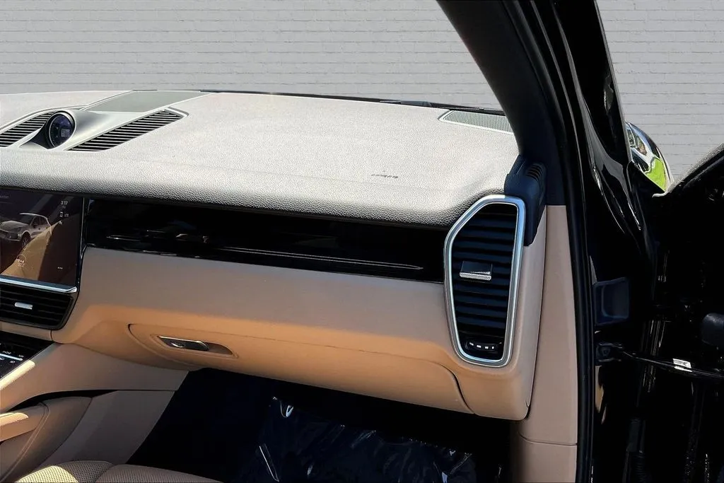 Porsche Cayenne photo 26