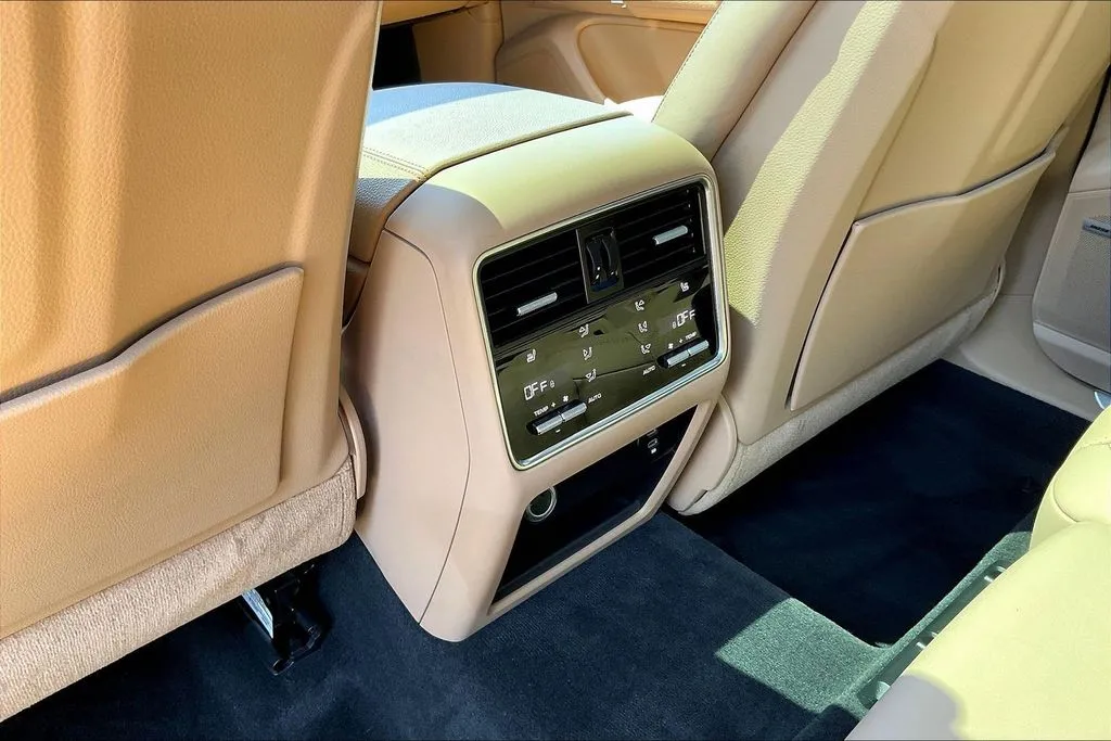 Porsche Cayenne photo 10