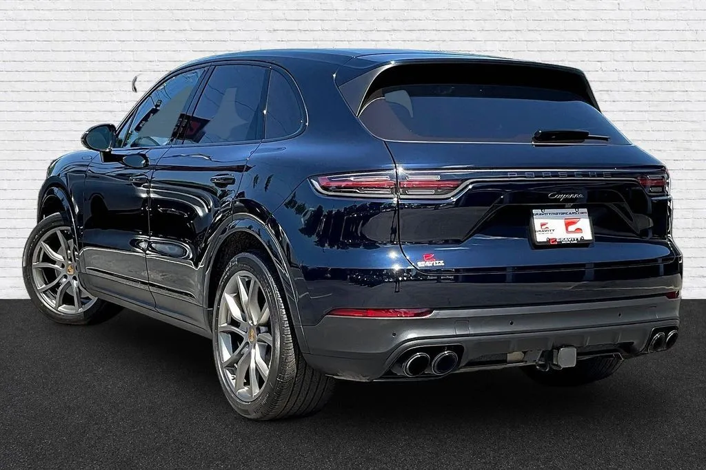 Porsche Cayenne photo 4