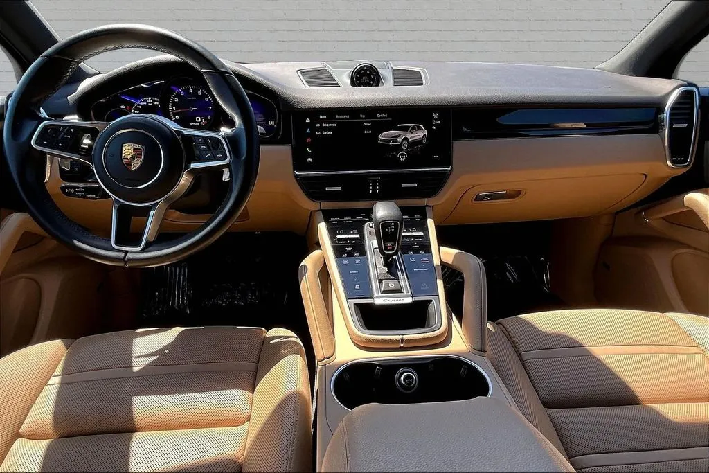 Porsche Cayenne photo 7