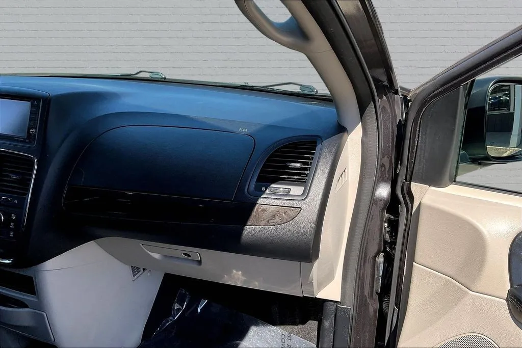 Dodge Grand Caravan photo 24