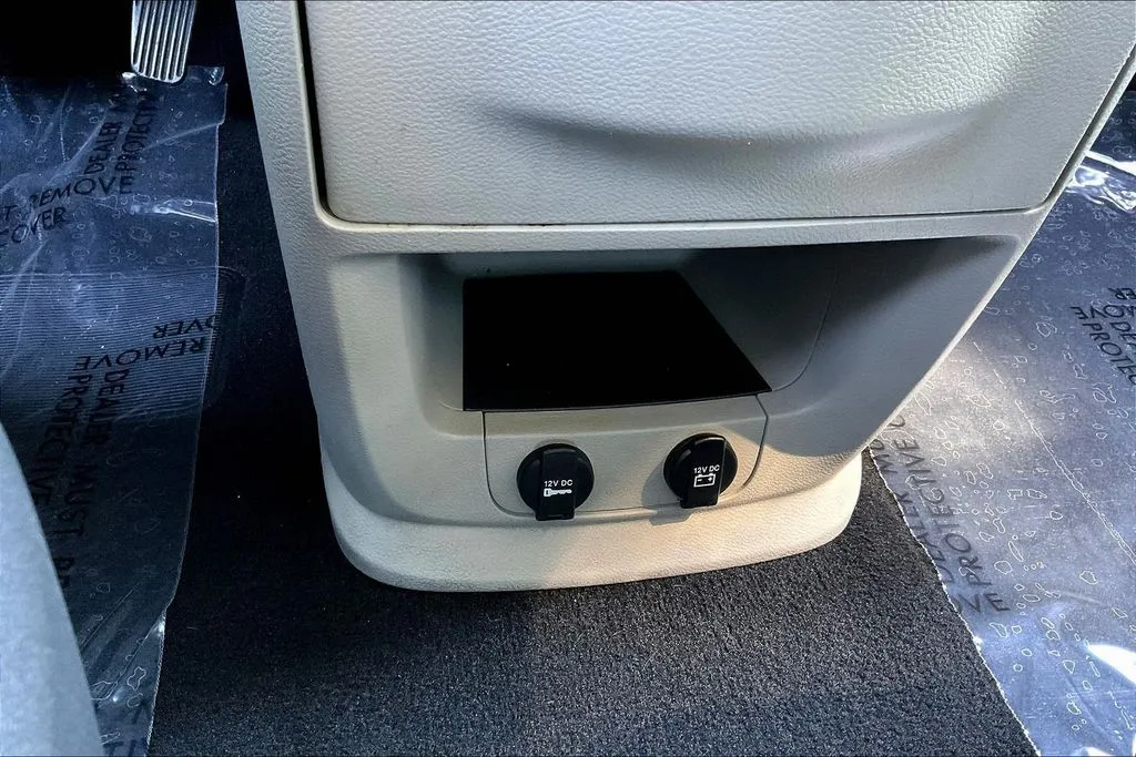 Dodge Grand Caravan photo 14