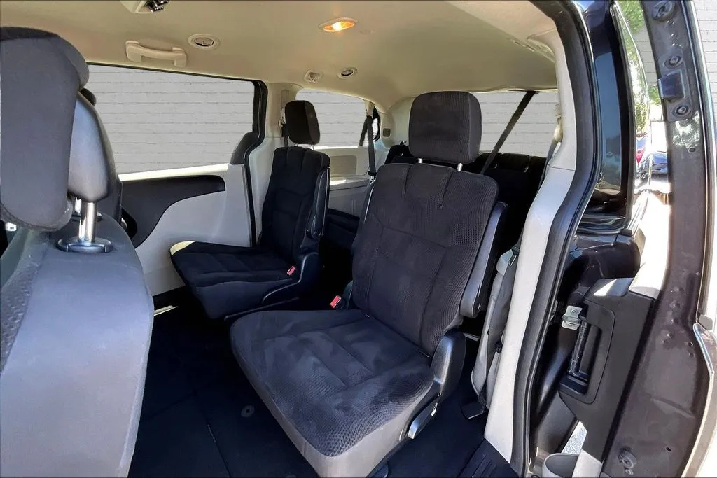 Dodge Grand Caravan photo 19