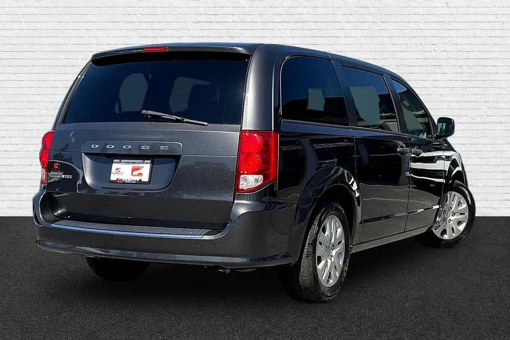 Dodge Grand Caravan photo 6