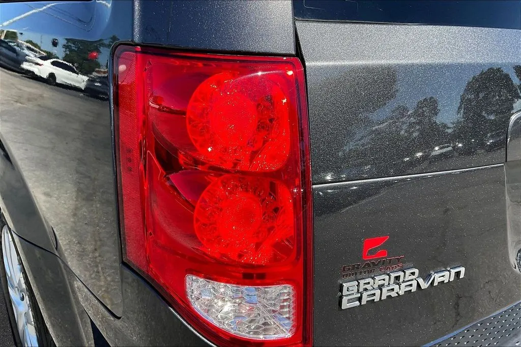 Dodge Grand Caravan photo 20