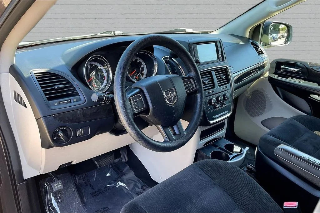 Dodge Grand Caravan photo 15