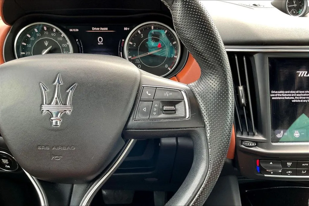 Maserati Levante photo 12