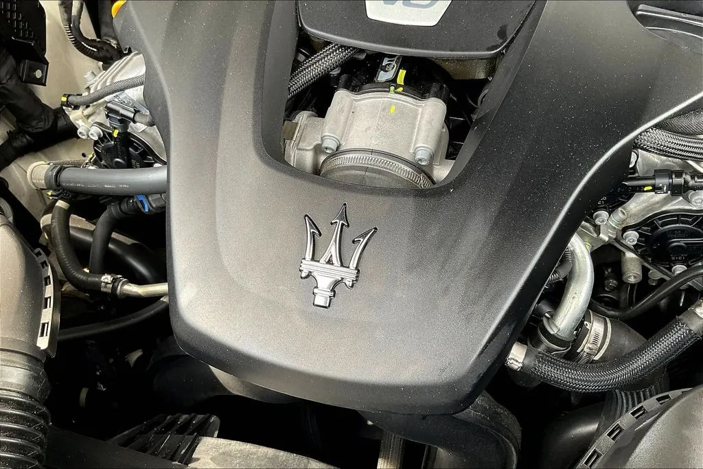 Maserati Levante photo 29