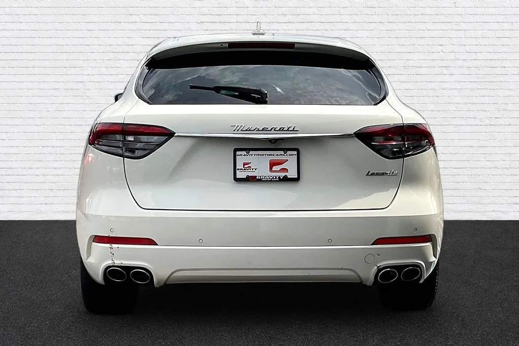Maserati Levante photo 5