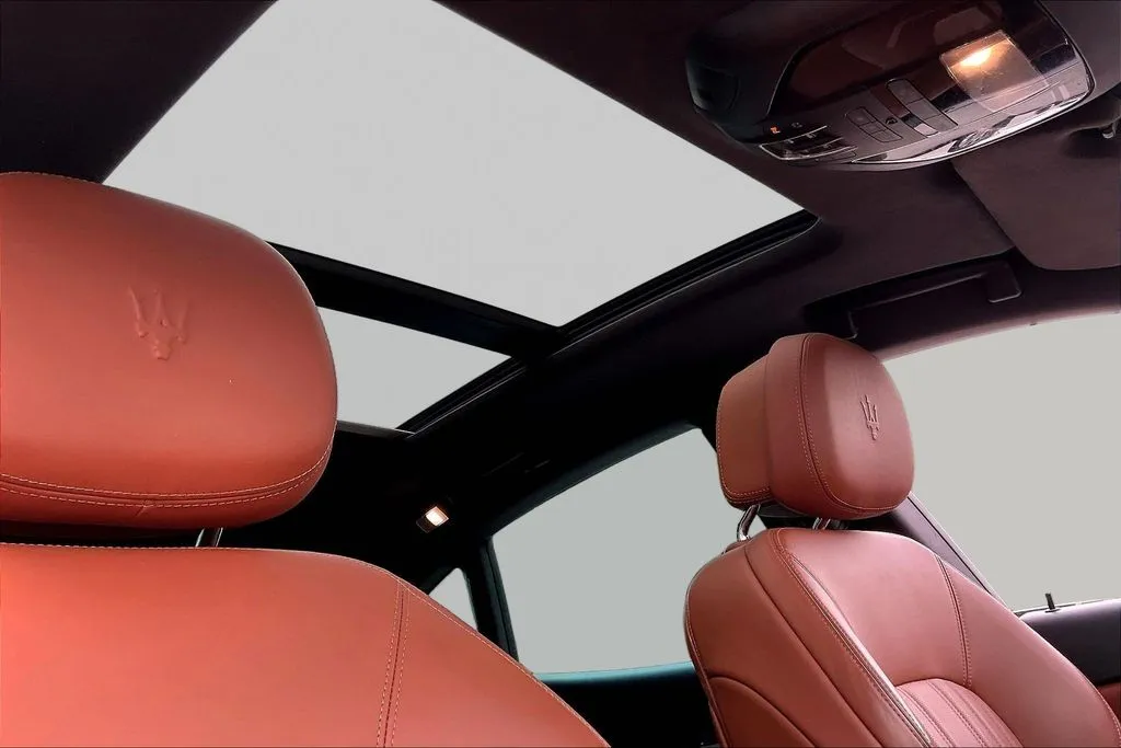 Maserati Levante photo 25