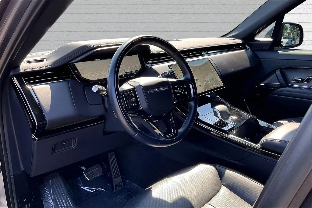 Land Rover Range Rover Sport photo 16
