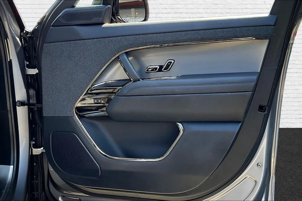 Land Rover Range Rover Sport photo 27
