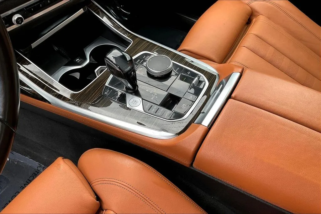 BMW X7 photo 17