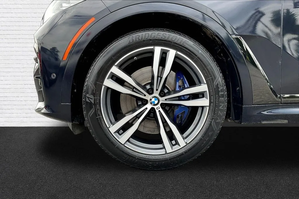 BMW X7 photo 32