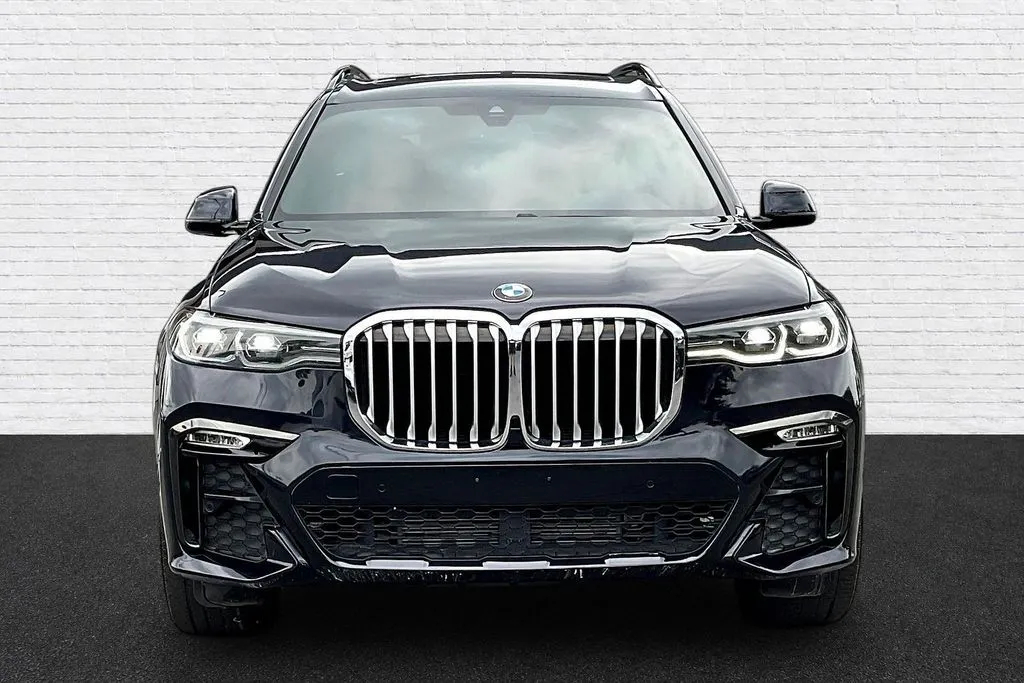 BMW X7 photo 2