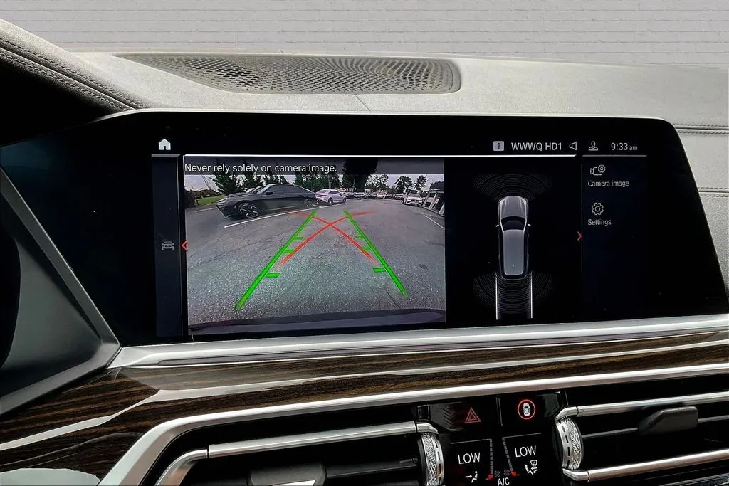 BMW X7 photo 14