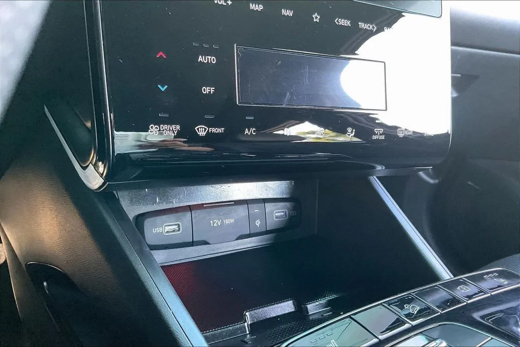 Hyundai Tucson Hybrid photo 15