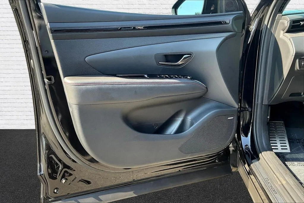 Hyundai Tucson Hybrid photo 19