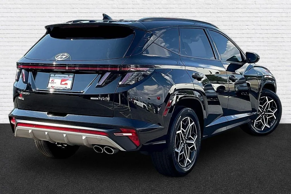 Hyundai Tucson Hybrid photo 6
