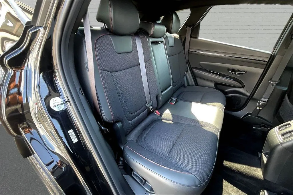 Hyundai Tucson Hybrid photo 24