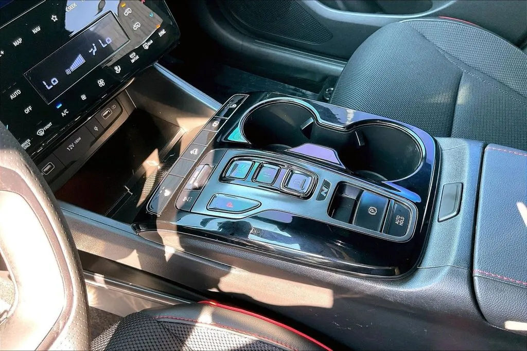 Hyundai Tucson Hybrid photo 17