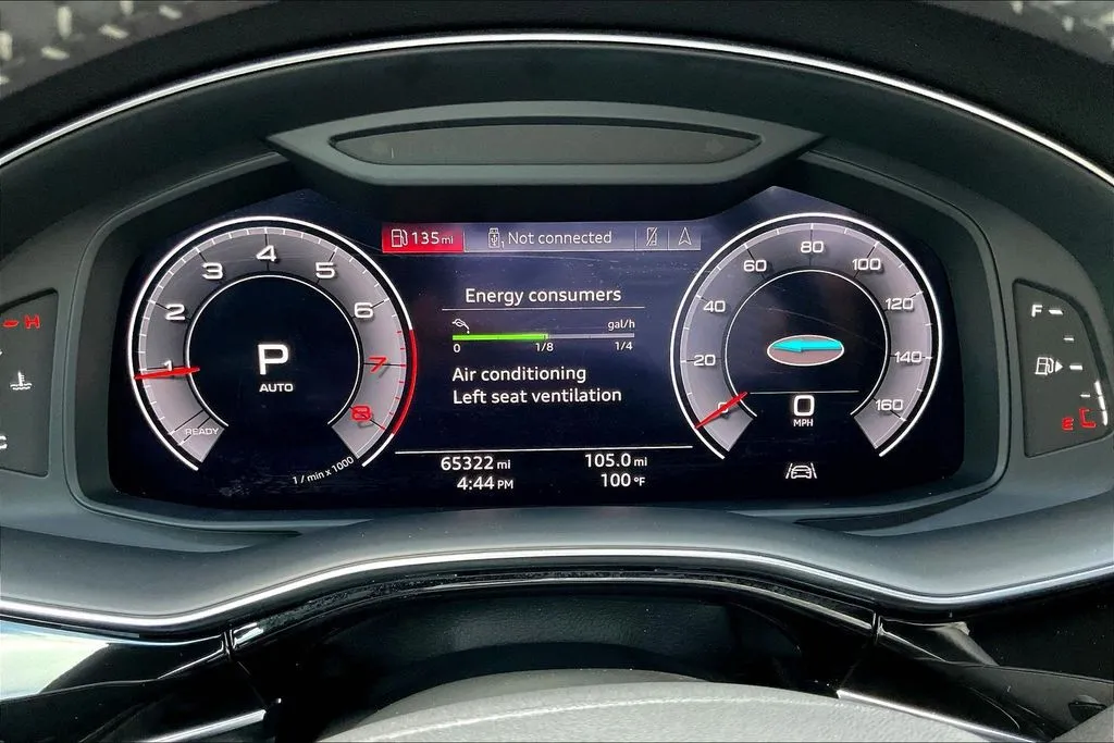 Audi Q8 photo 12