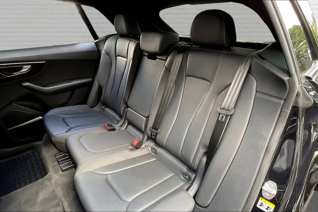 Audi Q8 photo 20