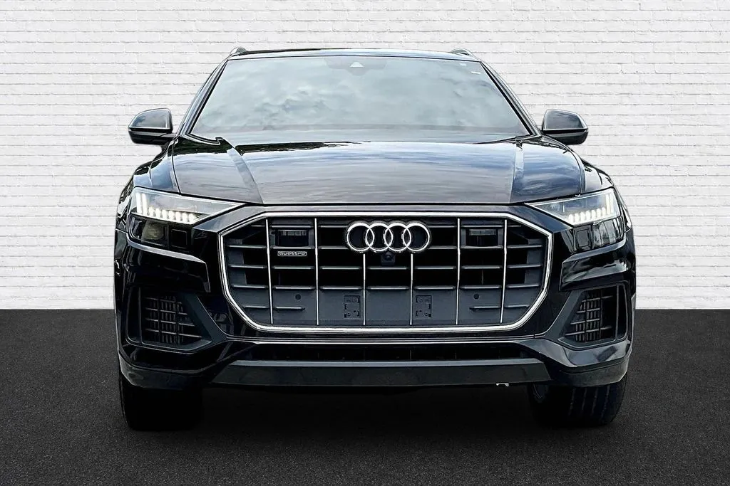 Audi Q8 photo 2