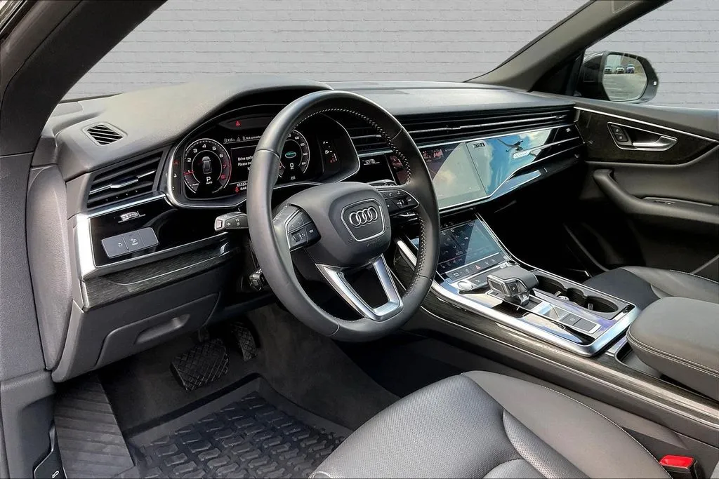 Audi Q8 photo 15