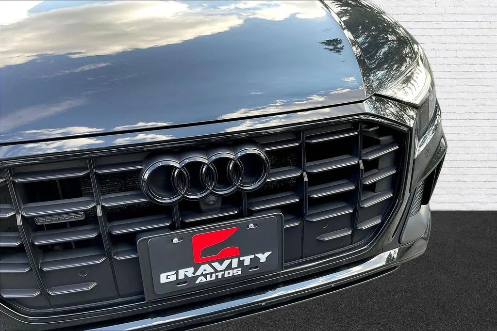 Audi Q8 photo 29