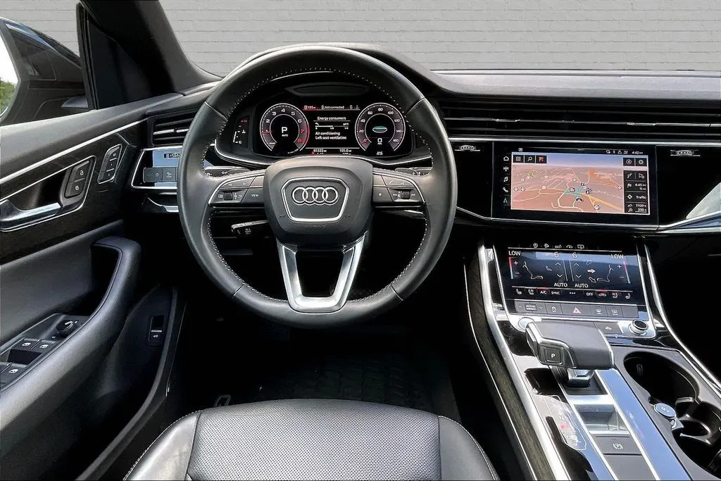 Audi Q8 photo 7