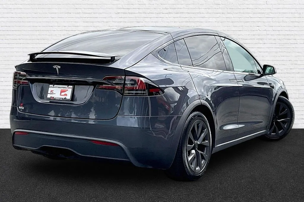 Tesla Model X photo 6