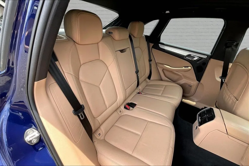 Porsche Macan photo 24