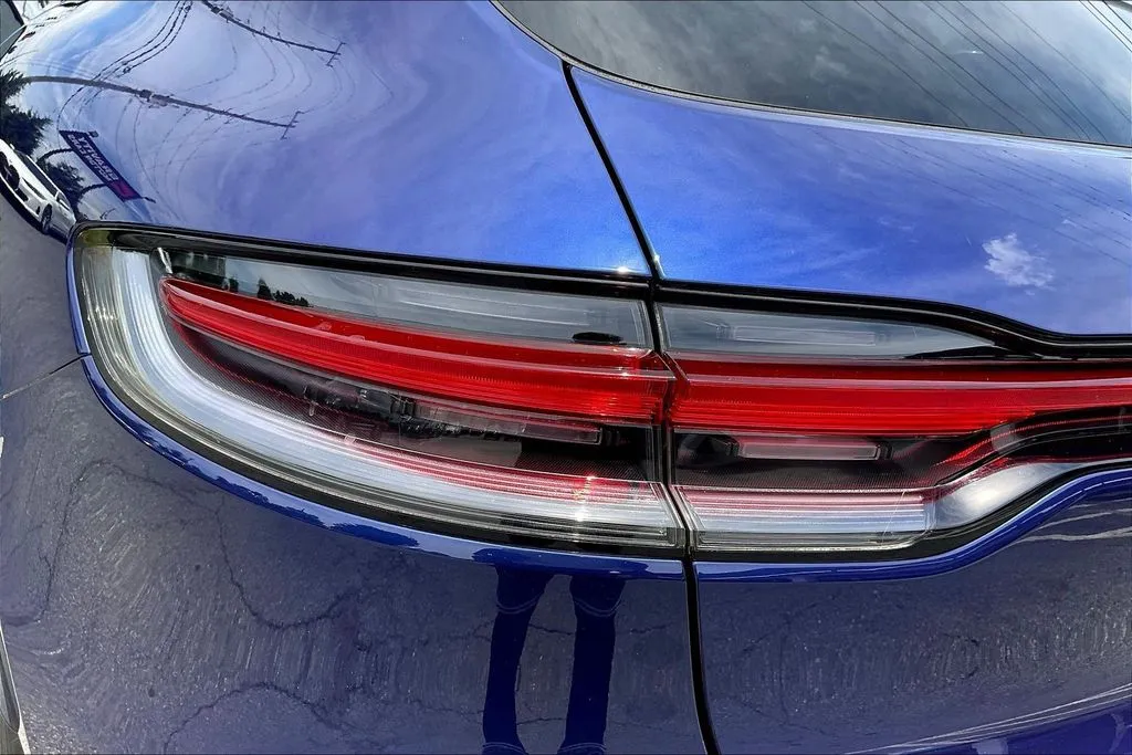 Porsche Macan photo 22