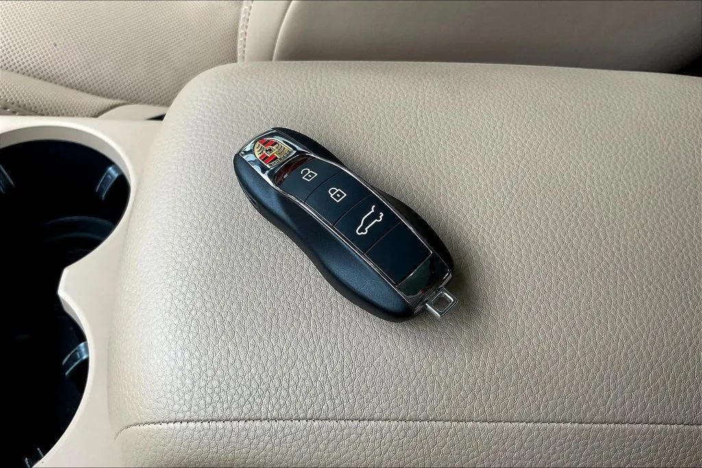 Porsche Macan photo 34