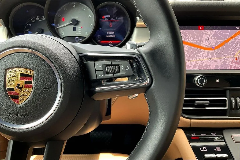 Porsche Macan photo 12