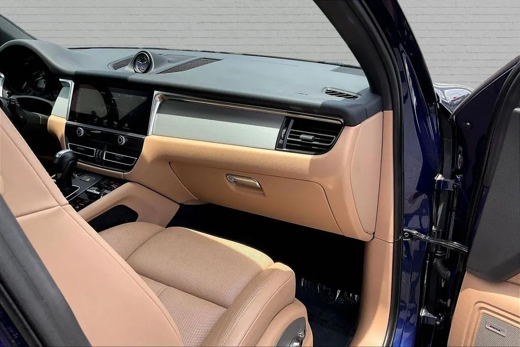 Porsche Macan photo 25