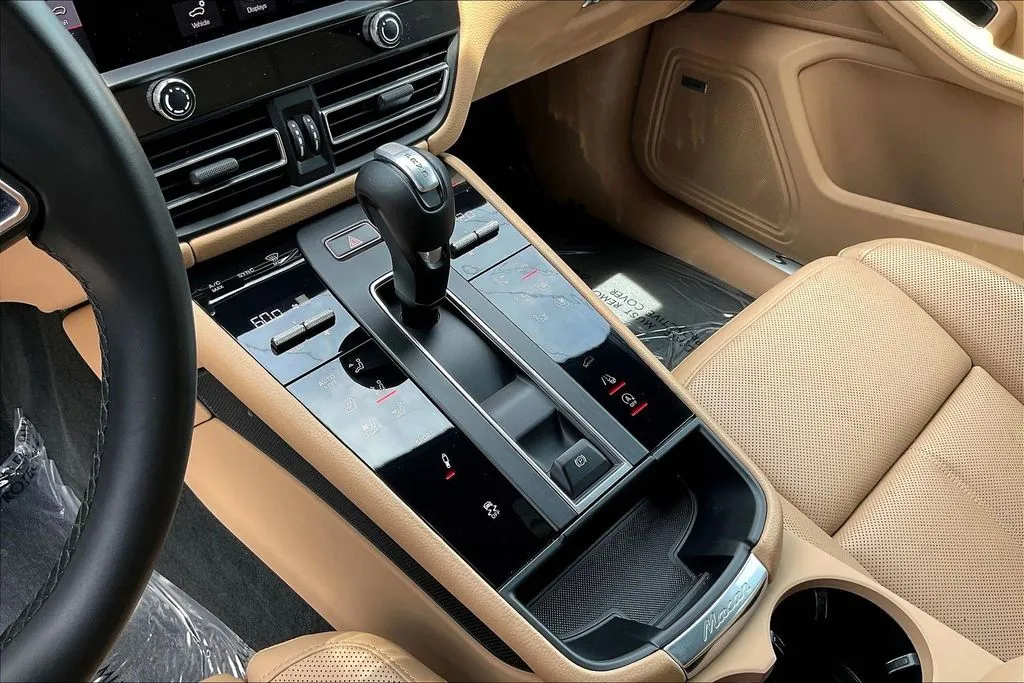 Porsche Macan photo 17