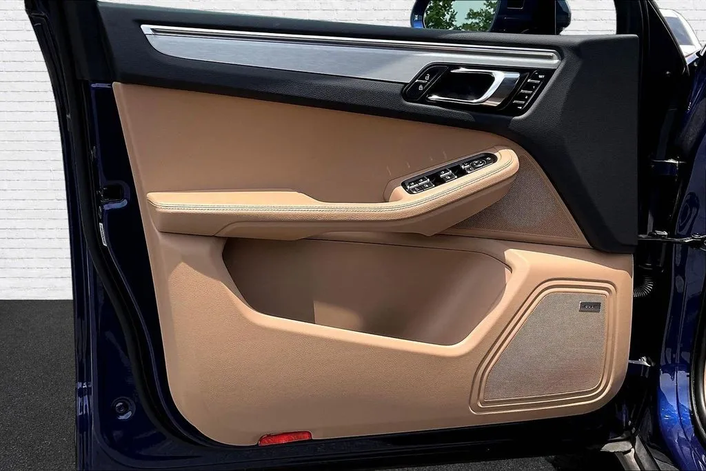 Porsche Macan photo 19