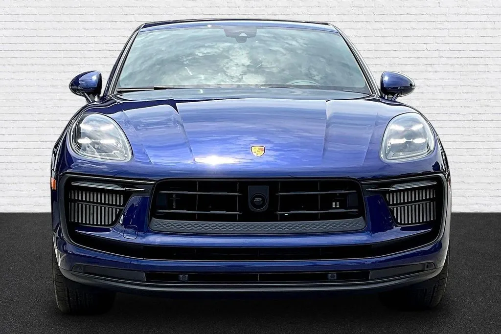Porsche Macan photo 2