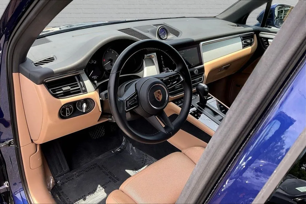 Porsche Macan photo 16