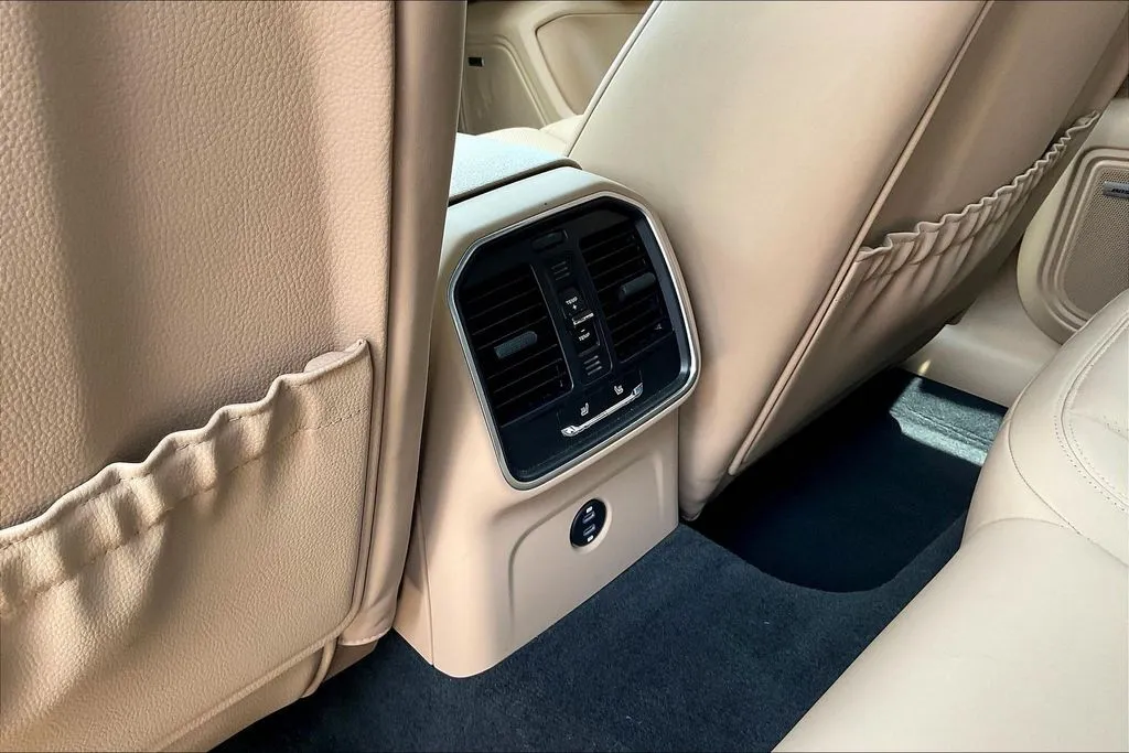 Porsche Macan photo 10