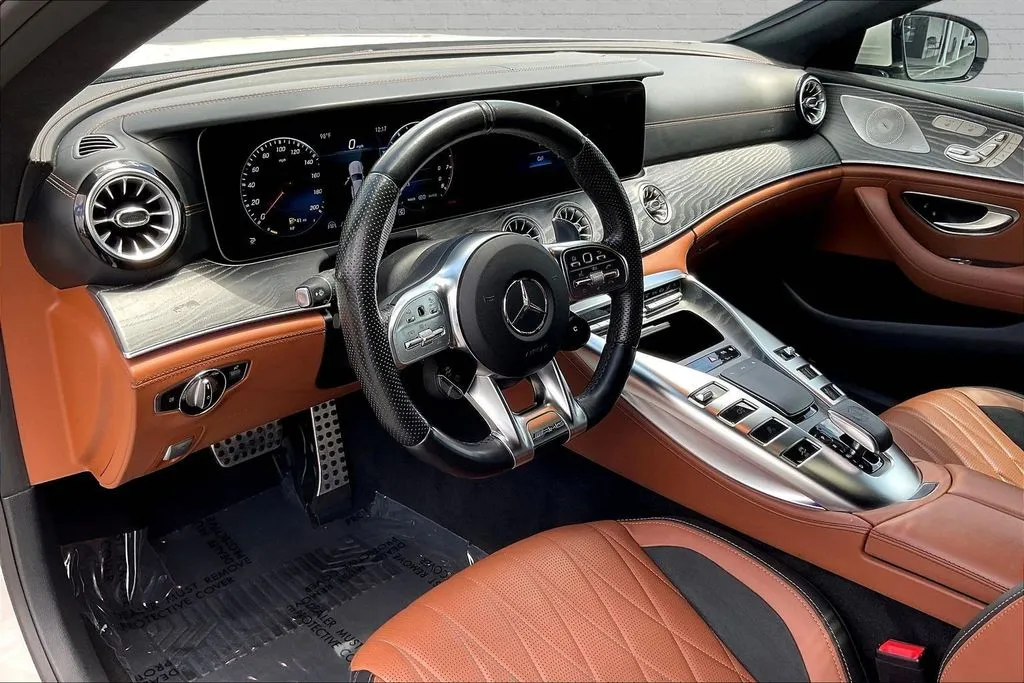 Mercedes-Benz AMG GT 43 photo 17