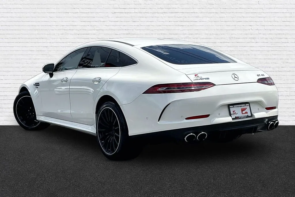 Mercedes-Benz AMG GT 43 photo 4