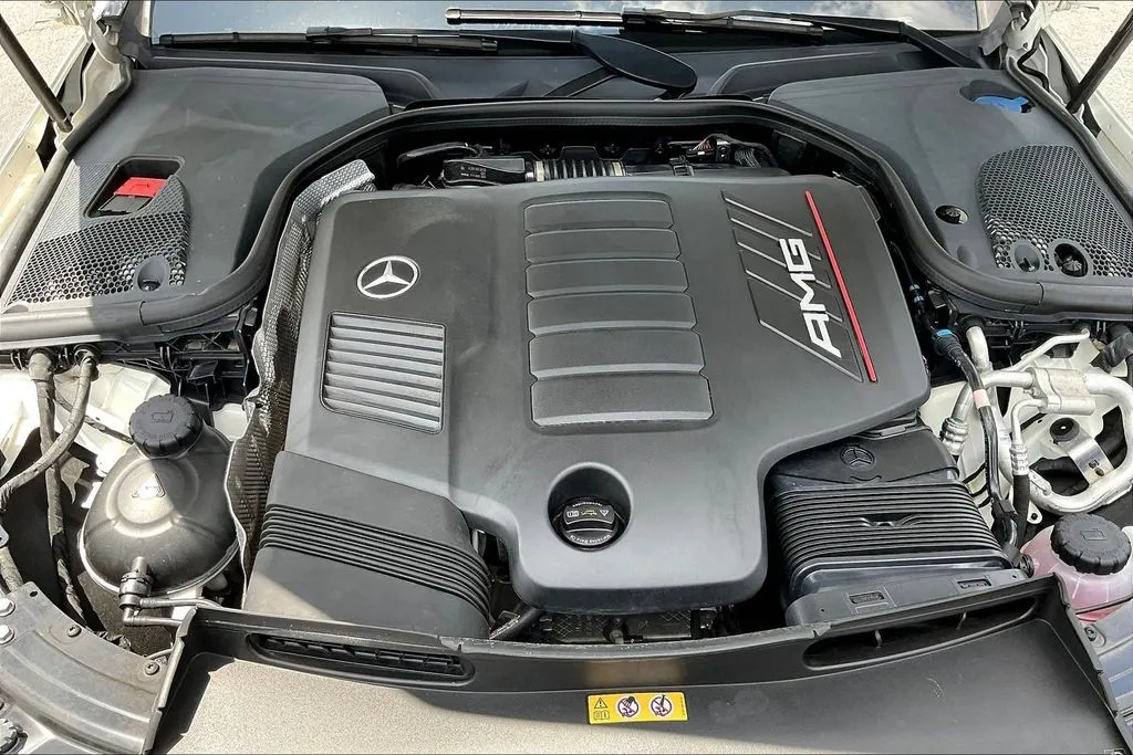 Mercedes-Benz AMG GT 43 photo 30